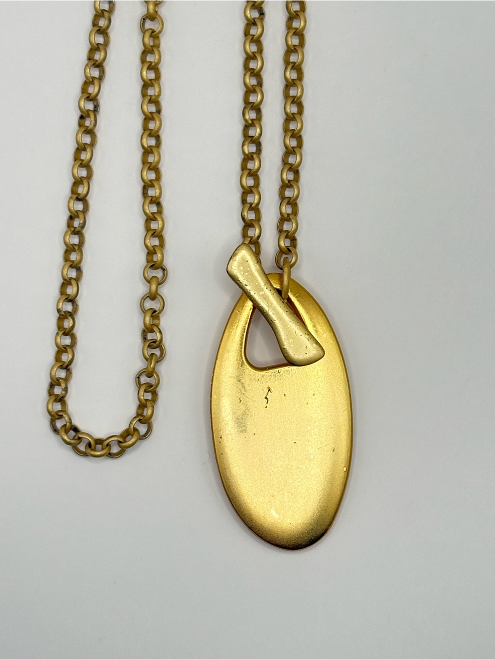 Gold Pendant and Chain Necklace